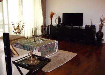 3 bed Condo in D