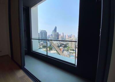 1 bed Condo in BEATNIQ Sukhumvit 32 Khlongtan Sub District C10411