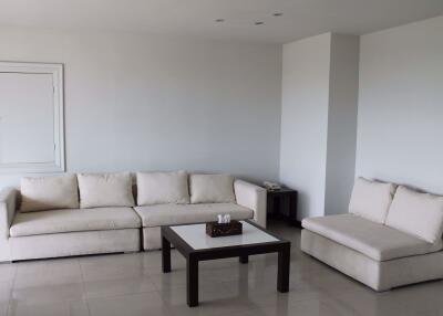 3 bed Condo in Baan Thirapa Thungmahamek Sub District C10403