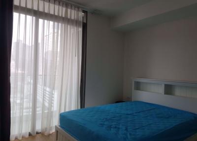 2 bed Condo in Siamese Surawong Si Phraya Sub District C10402