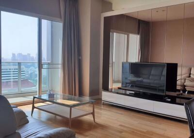 2 bed Condo in Millennium Residence Khlongtoei Sub District C10400