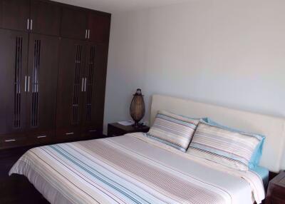 2 bed Condo in Baan Thirapa Thungmahamek Sub District C10397