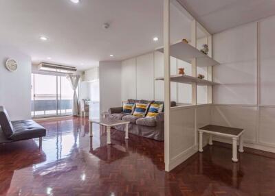 3 bed Condo in Tai Ping Towers Khlong Tan Nuea Sub District C10396