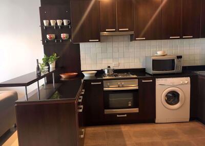 1 bed Condo in Baan Thirapa Thungmahamek Sub District C10394