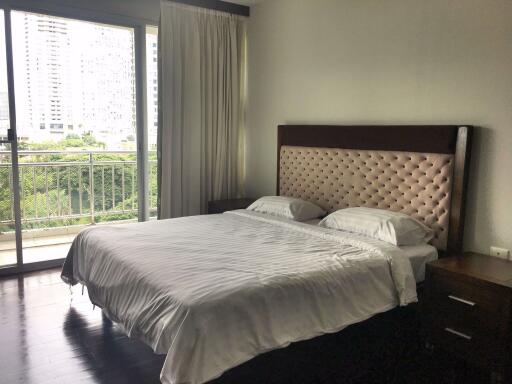 1 bed Condo in Baan Thirapa Thungmahamek Sub District C10394