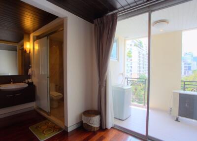 Studio bed Condo in Mona Suite Khlong Toei Nuea Sub District C10380