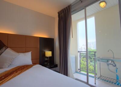 Studio bed Condo in Mona Suite Khlong Toei Nuea Sub District C10377