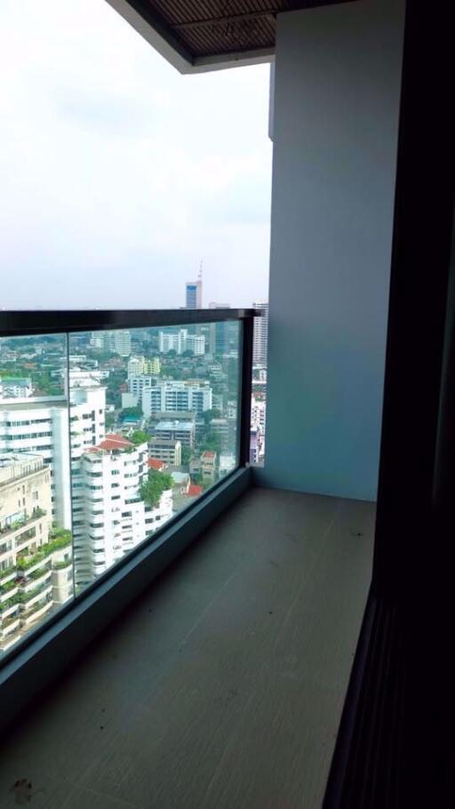 2 bed Condo in The Address Sukhumvit 28 Khlongtan Sub District C10372