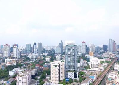 2 bed Condo in The Address Sukhumvit 28 Khlongtan Sub District C10372