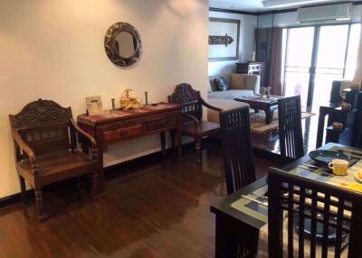 2 bed Condo in Top View Tower Khlong Tan Nuea Sub District C10371