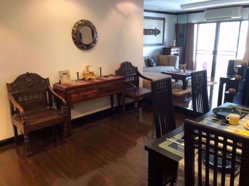 2 bed Condo in Top View Tower Khlong Tan Nuea Sub District C10371