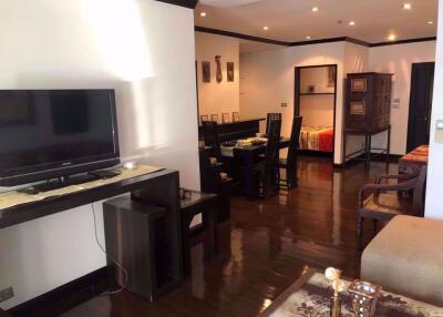 2 bed Condo in Top View Tower Khlong Tan Nuea Sub District C10371