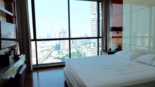 2 bed Condo in The Address Sukhumvit 28 Khlongtan Sub District C10370