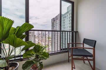 1 bed Condo in Ideo Sathorn - Thaphra Bukkhalo Sub District C10369