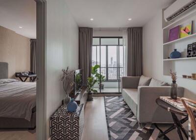 1 bed Condo in Ideo Sathorn - Thaphra Bukkhalo Sub District C10369