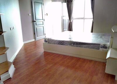 2 bed Condo in The Waterford Diamond Khlongtan Sub District C10368