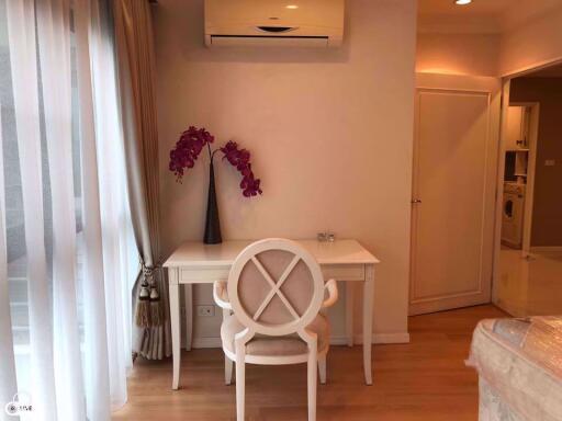 2 bed Condo in Sathorn Gardens Thungmahamek Sub District C10365