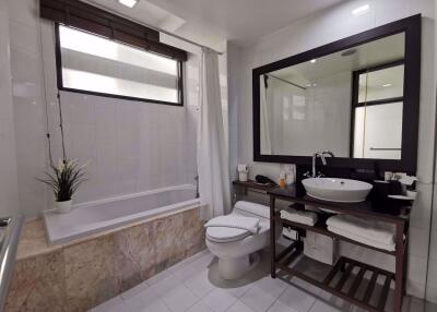 Studio bed Condo in Civic Place Khlong Tan Nuea Sub District C10359