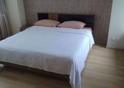 2 bed Condo in Siri at Sukhumvit Phra Khanong Sub District C10358