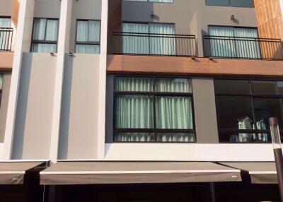 3 bed House in Arden Pattanakarn Suanluang Sub District H05379