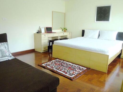 2 bed Condo in Charming Resident Sukhumvit 22 Khlongtoei Sub District C10346