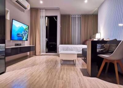 Studio bed Condo in RHYTHM Ekkamai Khlong Tan Nuea Sub District C10344