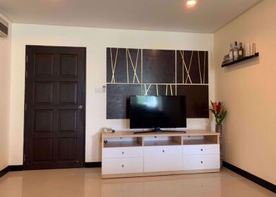 2 bed Condo in Charming Resident Sukhumvit 22 Khlongtoei Sub District C10343