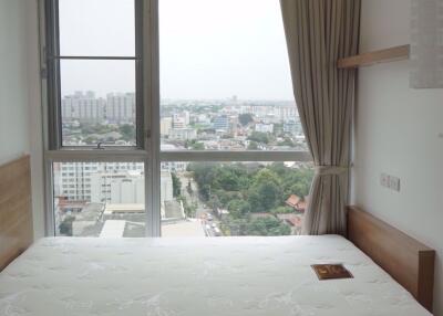 2 bed Condo in Rhythm Sukhumvit Phra Khanong Sub District C10335