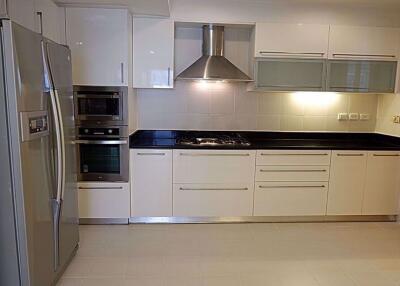 3 bed Condo in GM Height Khlongtoei Sub District C10327