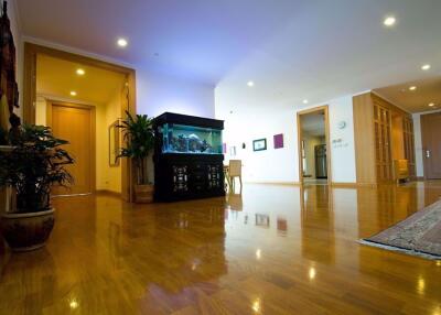 3 bed Condo in GM Height Khlongtoei Sub District C10325