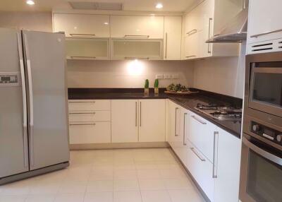 3 bed Condo in GM Height Khlongtoei Sub District C10325