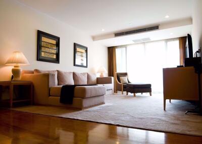 3 bed Condo in GM Height Khlongtoei Sub District C10325