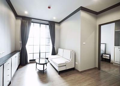 1 bed Condo in The Reserve - Kasemsan 3 Wang Mai Sub District C10321