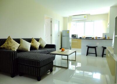 2 bed Condo in Charming Resident 2 Phrakhanongnuea Sub District C10293