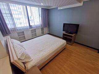 2 bed Condo in Supalai Place Condominium Khlong Tan Nuea Sub District C10285