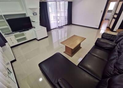 2 bed Condo in Supalai Place Condominium Khlong Tan Nuea Sub District C10285