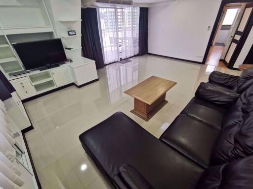 2 bed Condo in Supalai Place Condominium Khlong Tan Nuea Sub District C10285