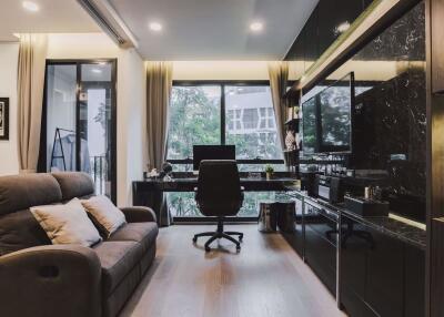 1 bed Condo in Ashton Chula - Silom Mahaphruettharam Sub District C10279