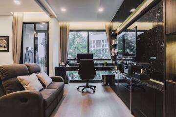 1 bed Condo in Ashton Chula - Silom Mahaphruettharam Sub District C10279