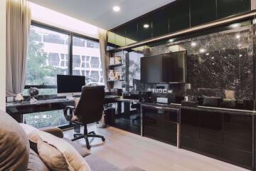 1 bed Condo in Ashton Chula - Silom Mahaphruettharam Sub District C10279