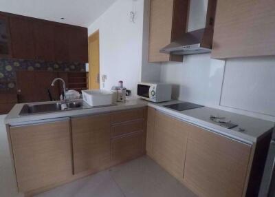 1 bed Condo in The Emporio Place Khlongtan Sub District C10267