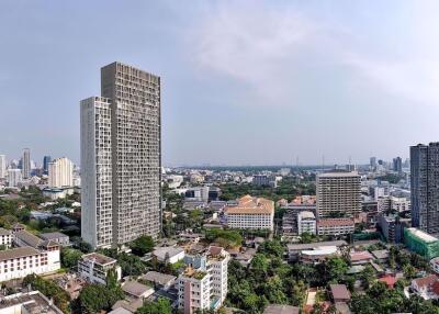 2 bed Condo in Sathorn Gardens Thungmahamek Sub District C10249