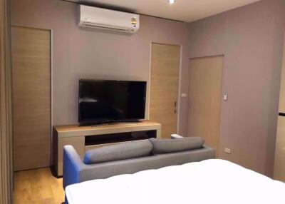 Studio bed Condo in Park Origin Phromphong Khlongtan Sub District C10245