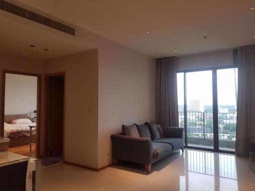 1 bed Condo in The Emporio Place Khlongtan Sub District C10203