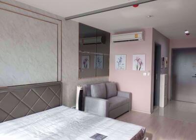 Studio bed Condo in Rhythm Rangnam Thanonphayathai Sub District C10200