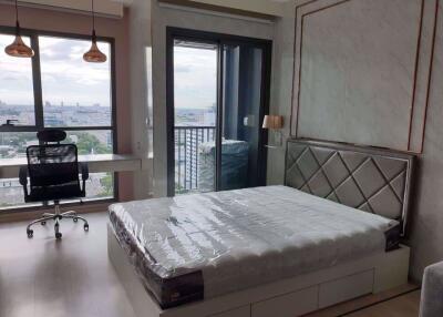 Studio bed Condo in Rhythm Rangnam Thanonphayathai Sub District C10200