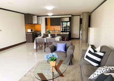 2 bed Condo in PR Court Khlong Tan Nuea Sub District C10176