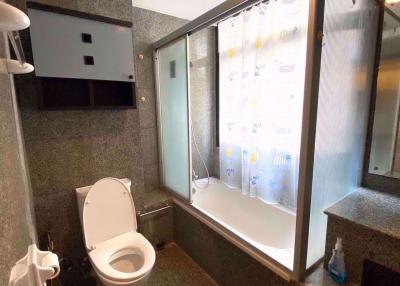 2 ห้องนอน, 1 ห้องน้ำ คอนโด ราคา ฿ 25,500/เดือน