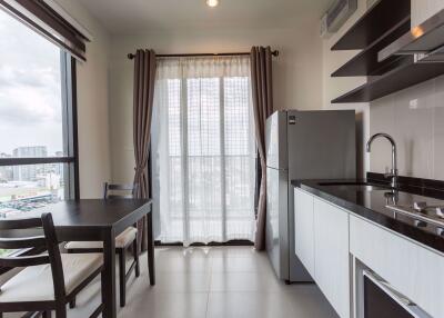 1 bed Condo in The Base Park East Sukhumvit 77 Phrakhanongnuea Sub District C10128