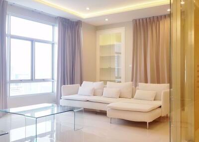 2 bed Condo in Grand Langsuan Lumphini Sub District C10110